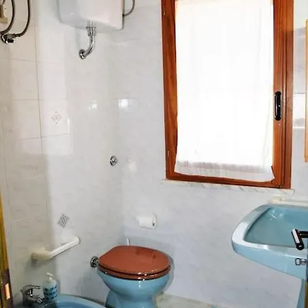 Сasa de vacaciones Romantic Attic On The Seafront Of *